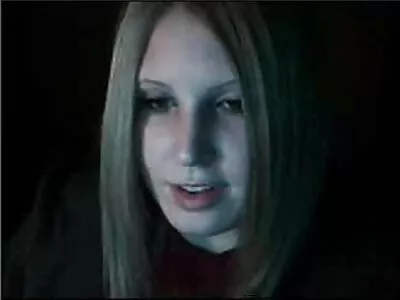 Britney Amber 将巨大的拉丁裔公鸡插入她的肛门