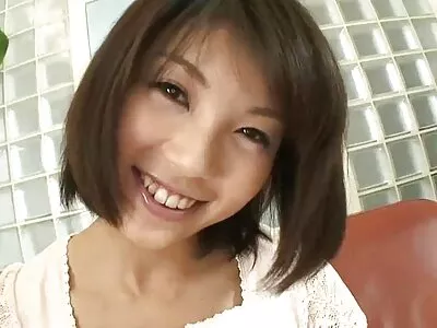 没有奶子的卷发荡妇被 POV 搞砸了